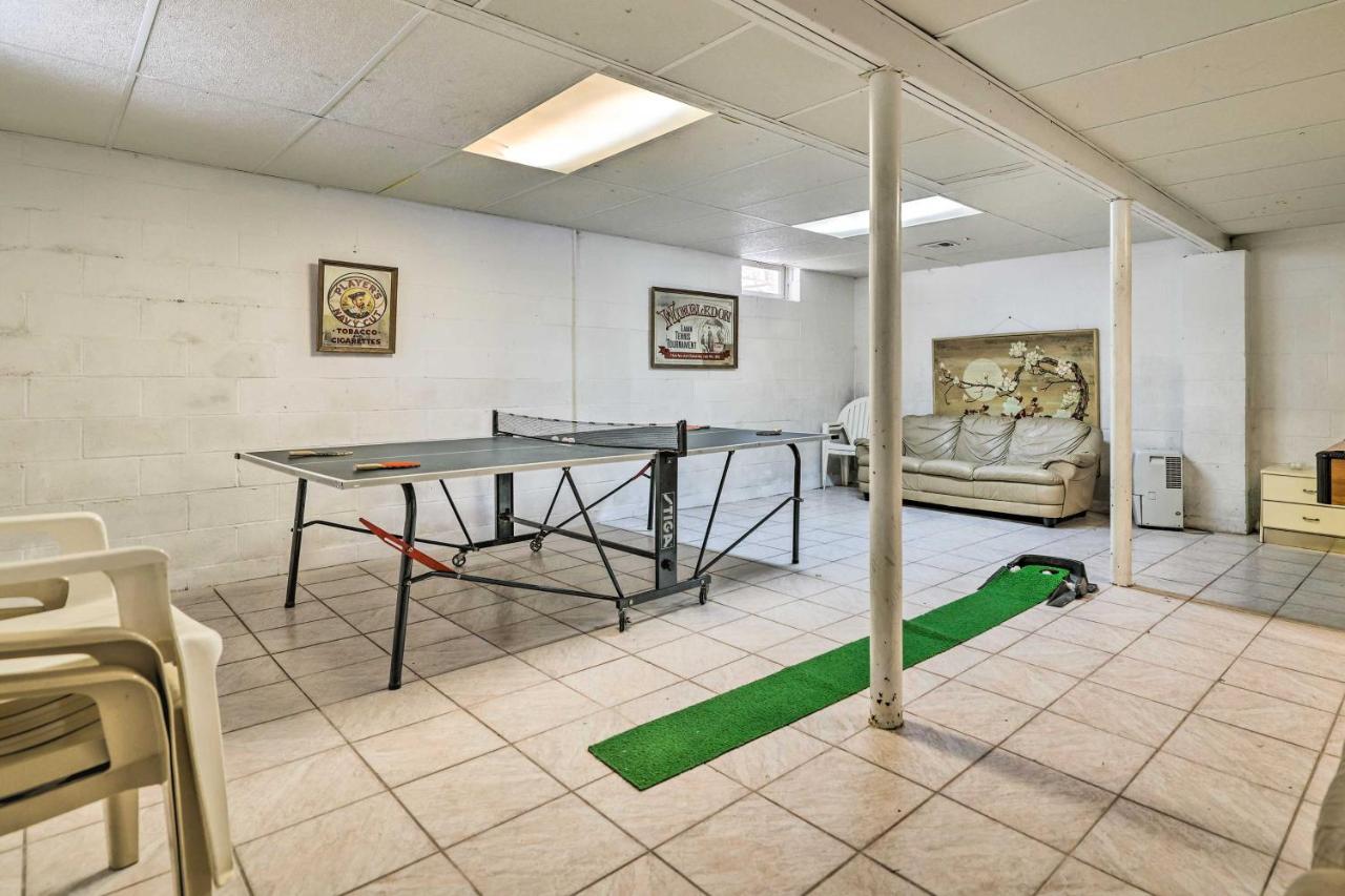 Holiday home Pet-friendly Poconos Vacation With Hot Tub! Bushkill
